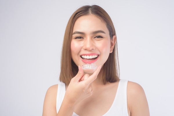Smile Makeover Options For Adults: Invisalign®